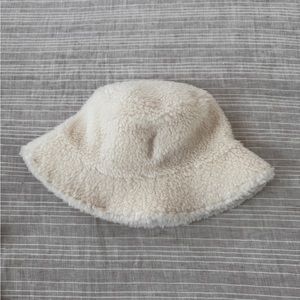Polo Ralph Lauren Fuzzy Bucket Hat